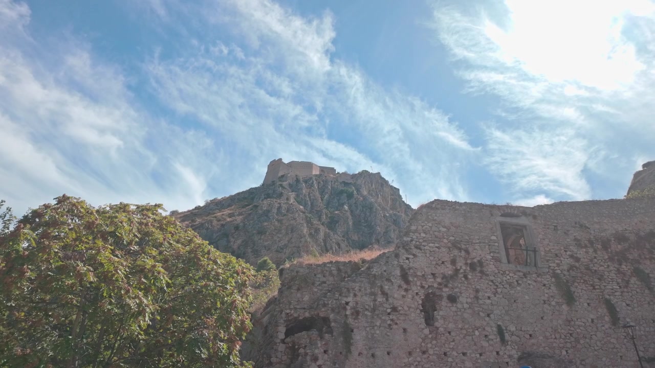 Fortezza di Palamidi con vista dominante dalla cima di ripide scogliere rocciose