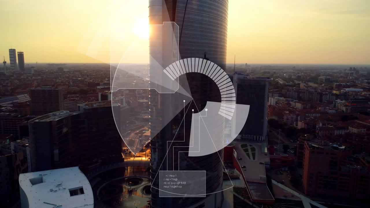 animación de escaneo de alcance circular con procesamiento de datos sobre la ciudad moderna al atardecer