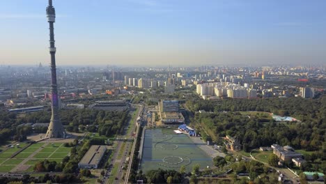 Vista-Aérea-De-Moscú-Con-La-Torre-Ostankino-Rusia