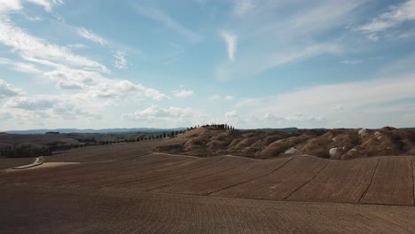 hermosos campos de la toscana en siena, italia