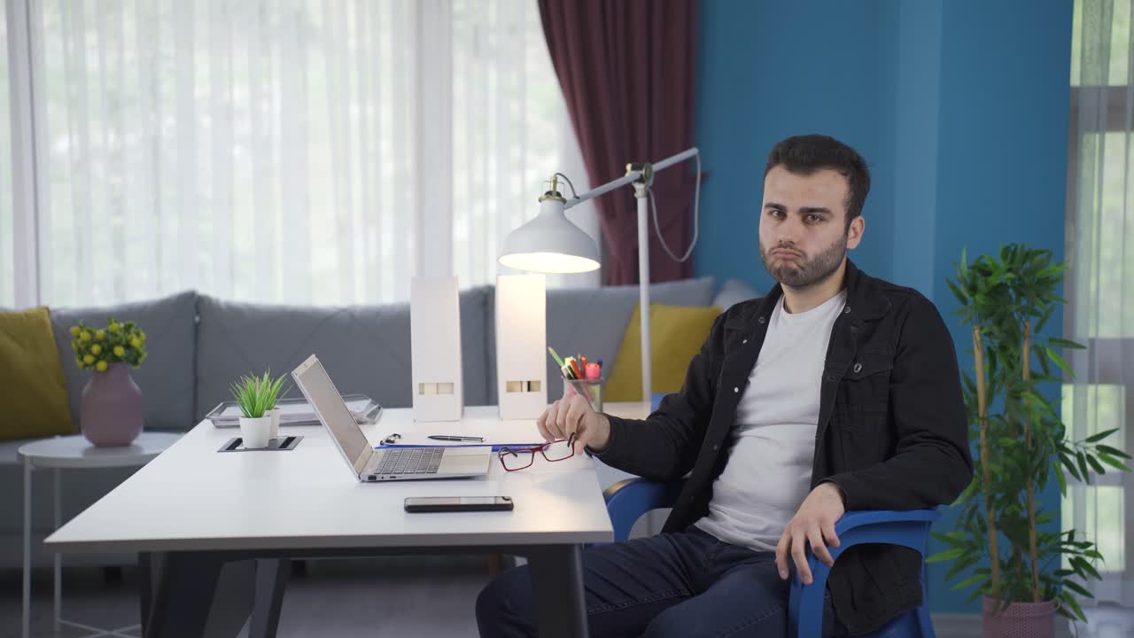 un hombre de negocios independiente y cuidadoso.