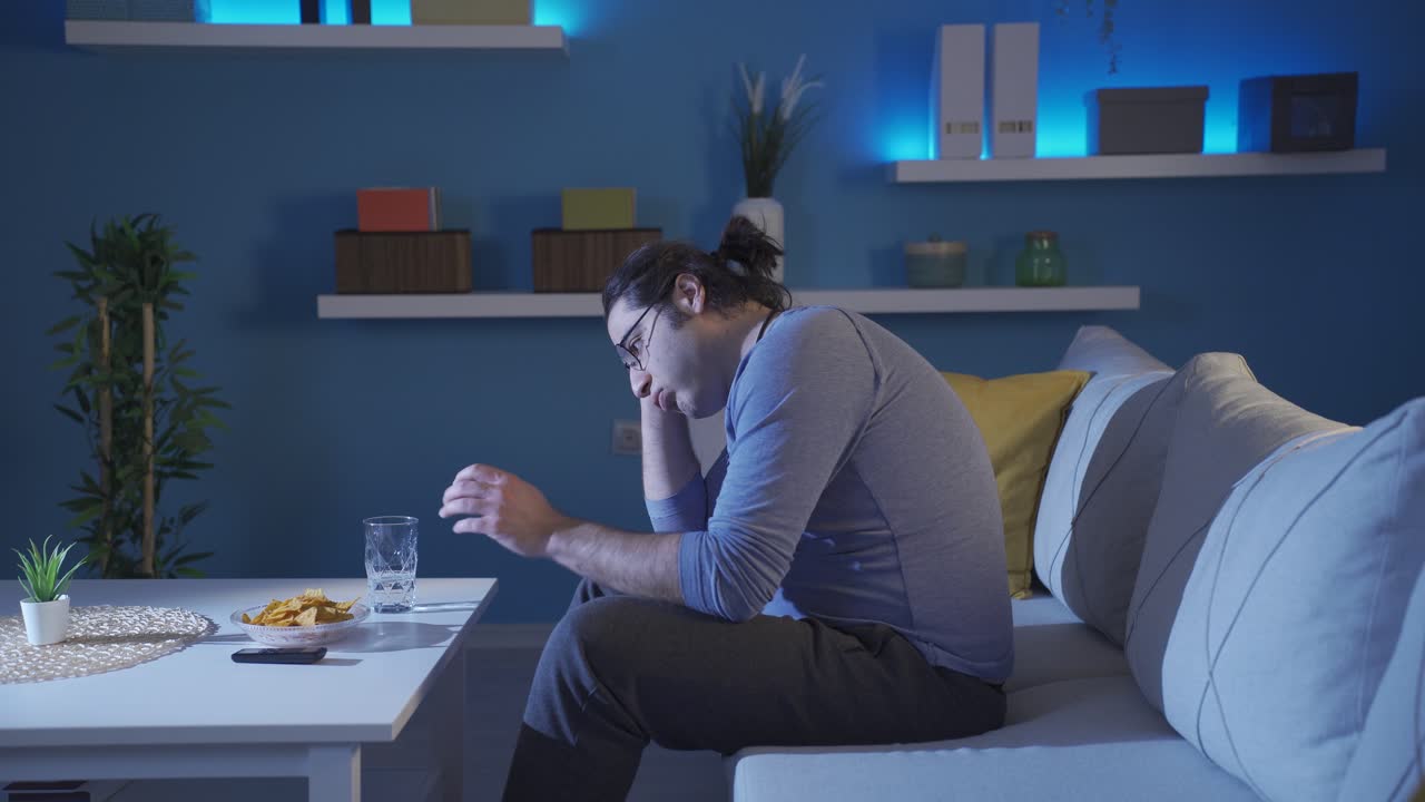 O homem que está triste e deprimido