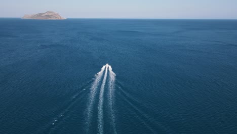 Sea-In-Speedboat