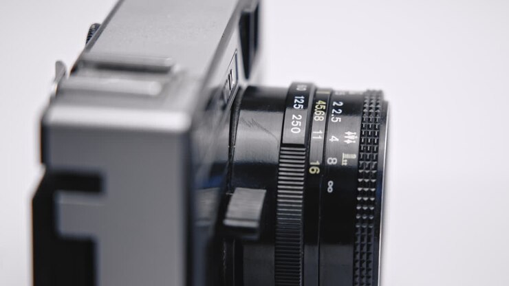 vintage-fotografie-filmkamera und -objektiv