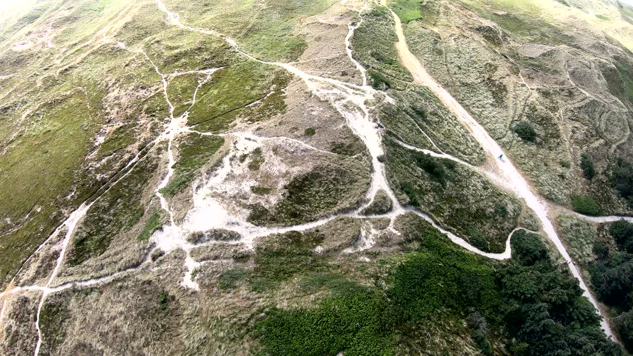 paisaje de dunas con hierba de marram, dunas de hierba, lyngvig, mar del norte, hvide sande, protección de diques, jutlandia, dinamarca, 4k