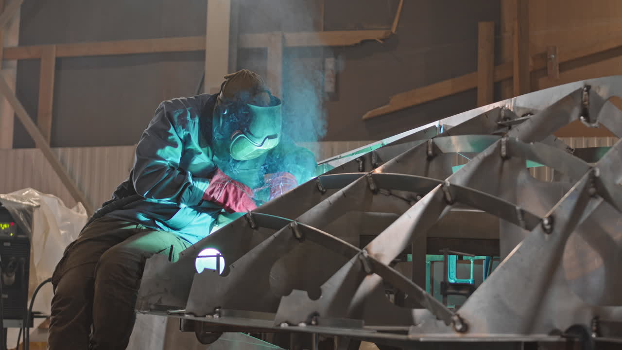 Welding metal construction