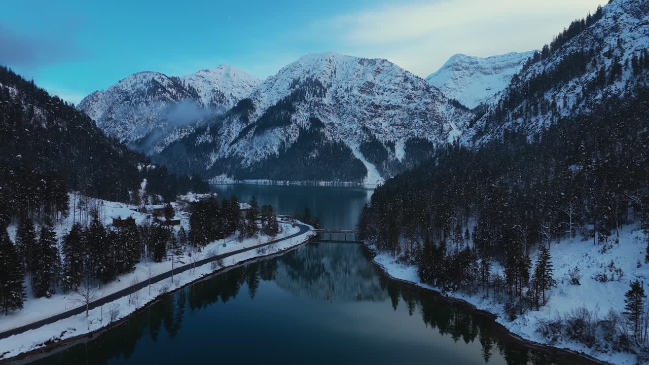 Lake Plansee in winter