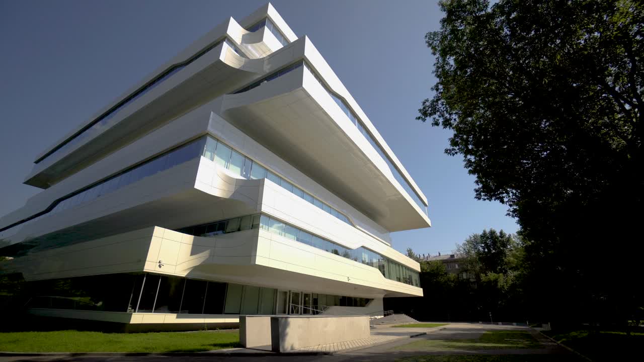 edificio de oficinas de arquitectura moderna