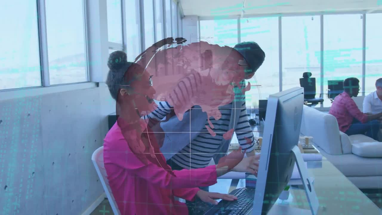 animación del globo sobre diversos compañeros de trabajo en la oficina