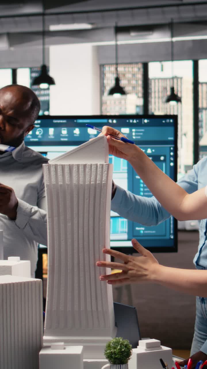 Vertical Video Urban development experts use teamwork to envision a new housing project