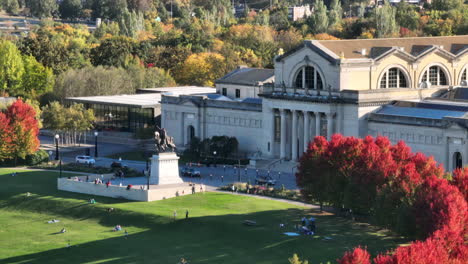 Aerial-view-of-the-Saint-Louis-Art-Museum-in-Forest-Park-on-a-glorious-Fall-day-in-St