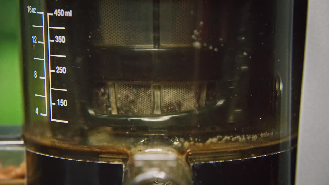 신선한 건강 주스를 만드는 오메가 과즙 짜는기구