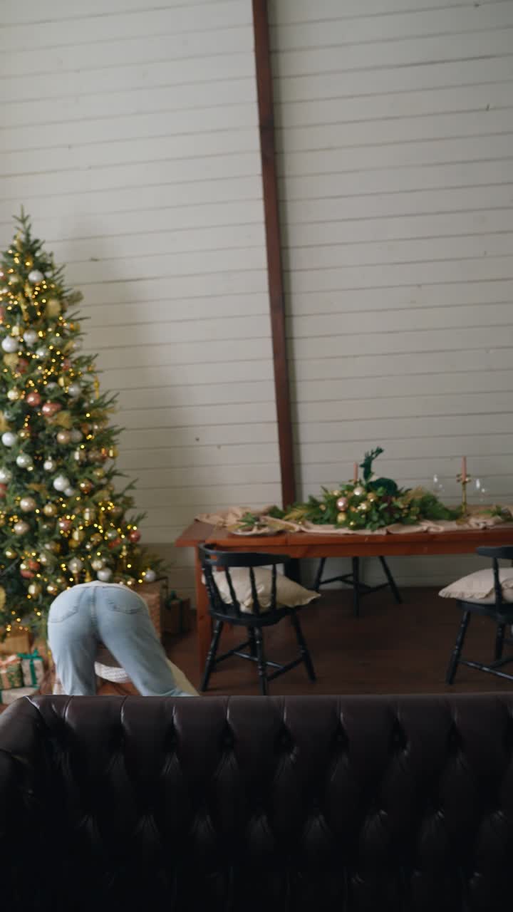 celebración de navidad en una cabaña acogedora