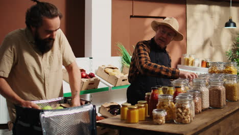 deliveryman picks up organic food order