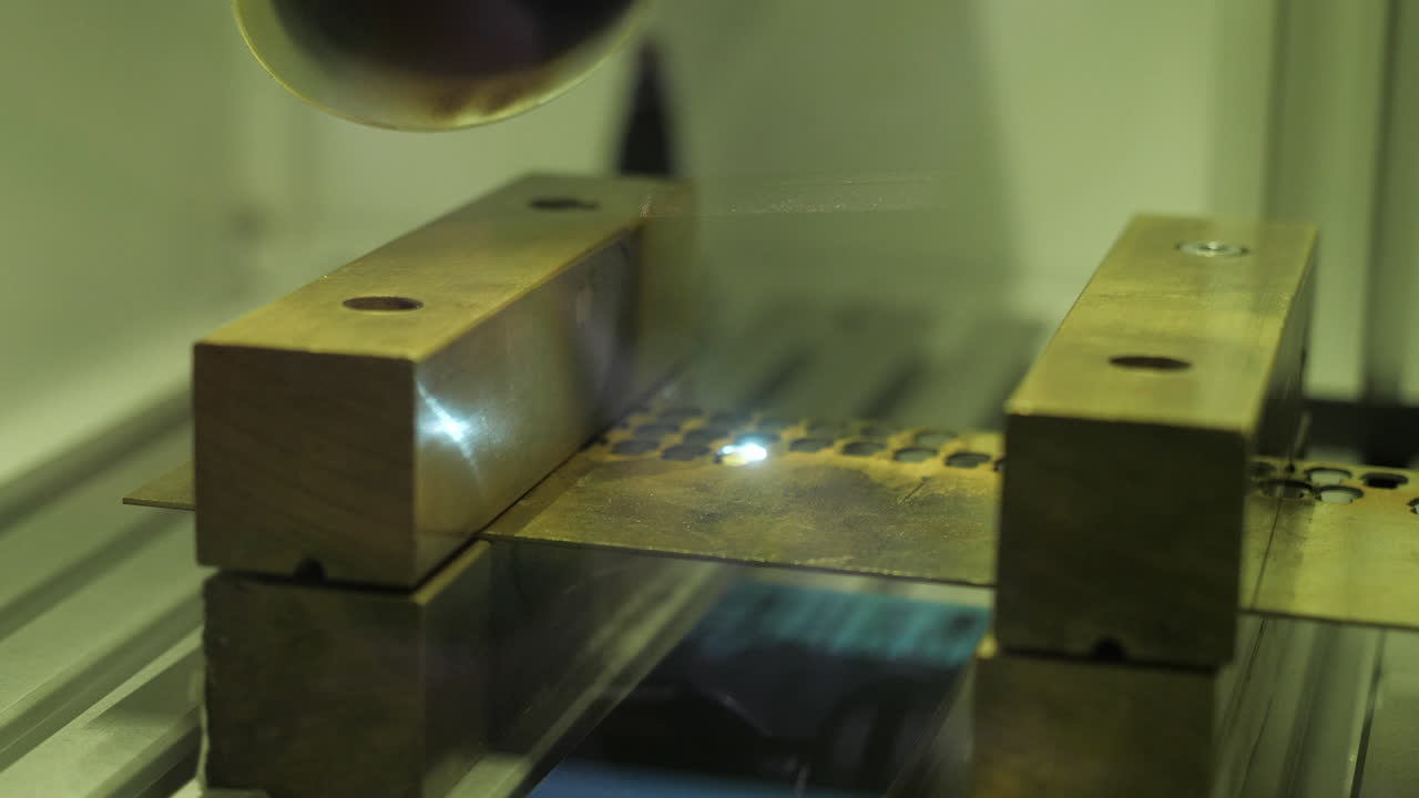 레이저 절단 금속 부품