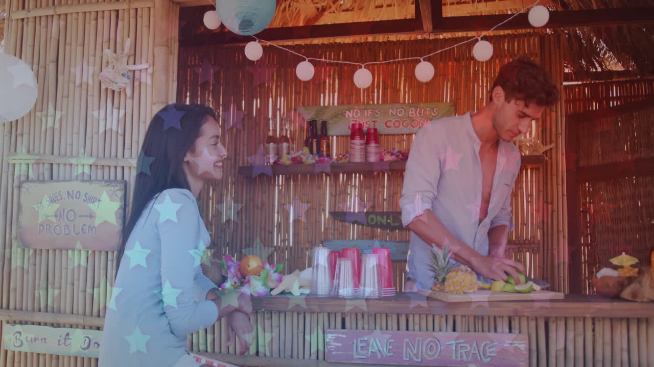 animación de estrellas sobre personas que preparan y disfrutan de bebidas en un bar tropical