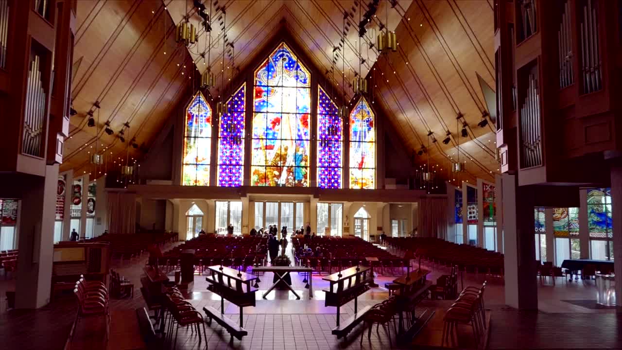 장례식을 위한 종교 예배당이나 장례식장 촬영