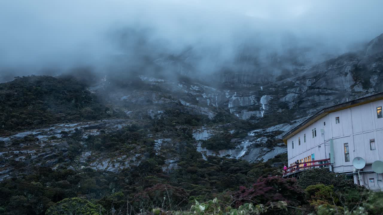 Timelapse of Mount Kinabalu from the rest house before the summit climb