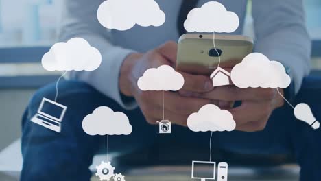 animación de nubes e iconos digitales sobre el hombre usando un teléfono inteligente
