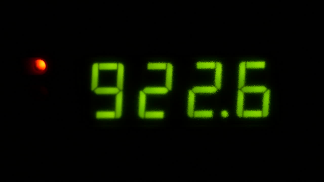 pantalla digital del horno que muestra la temperatura