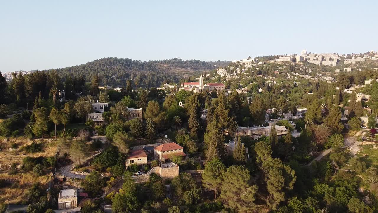 volando el. drone en ein karem israel