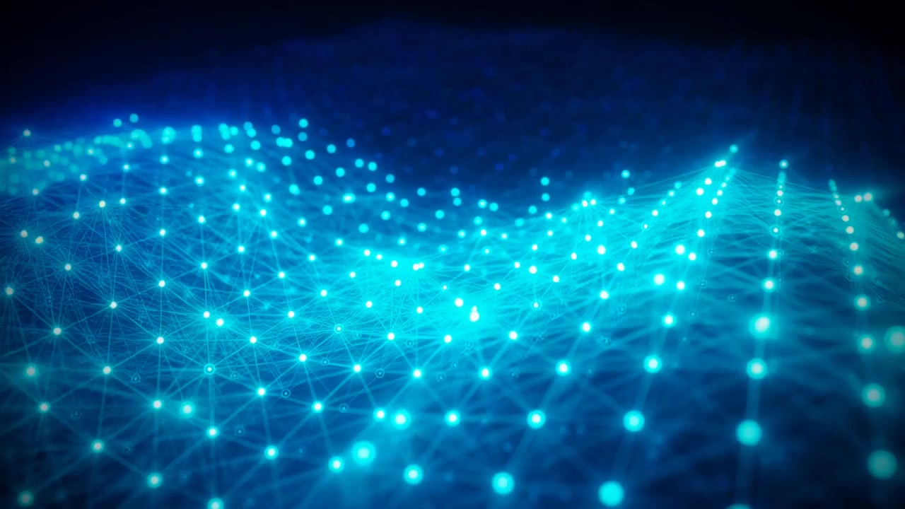 Una rete mesh blu estremamente densa riempie l'inquadratura scura da bordo a bordo, migliaia di minuscoli nodi uniti da linee sottili come capelli