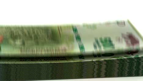 el dinero cae pesos argentinos