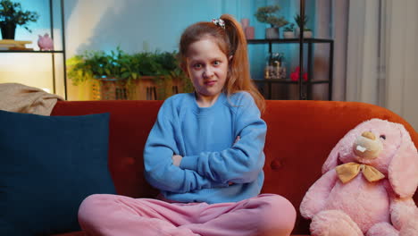 child kid girl asking why what reason of failure demonstrating disbelief irritation by troubles