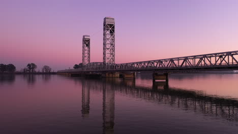 Helen-Madere-Memorial-Bridge-in-Rio-Vista,-California