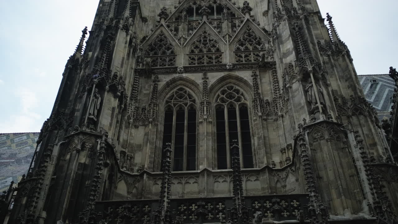 비엔나에 있는 성 스테판 대성당의 외관 디테일