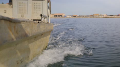 Cerca-De-La-Bodega-De-Una-Vieja-Lancha-En-Sete,-Francia