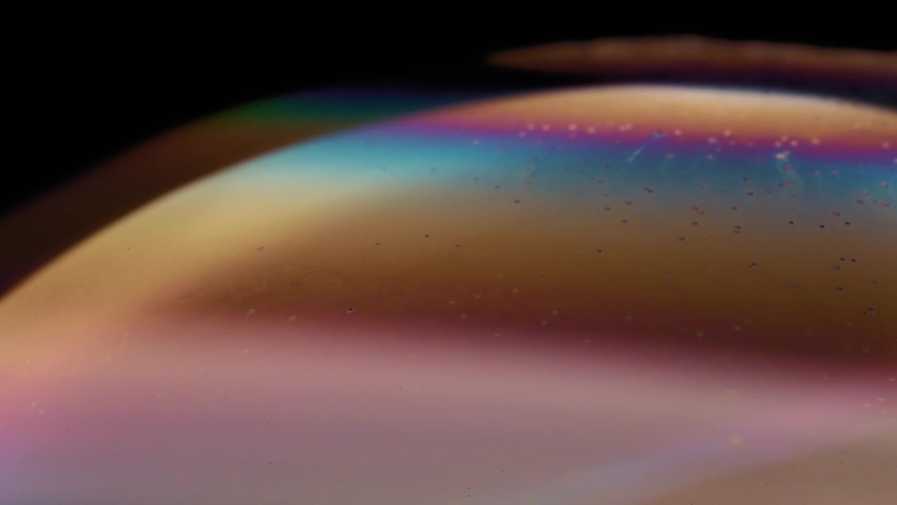Colors moving on a surface of a bubble
