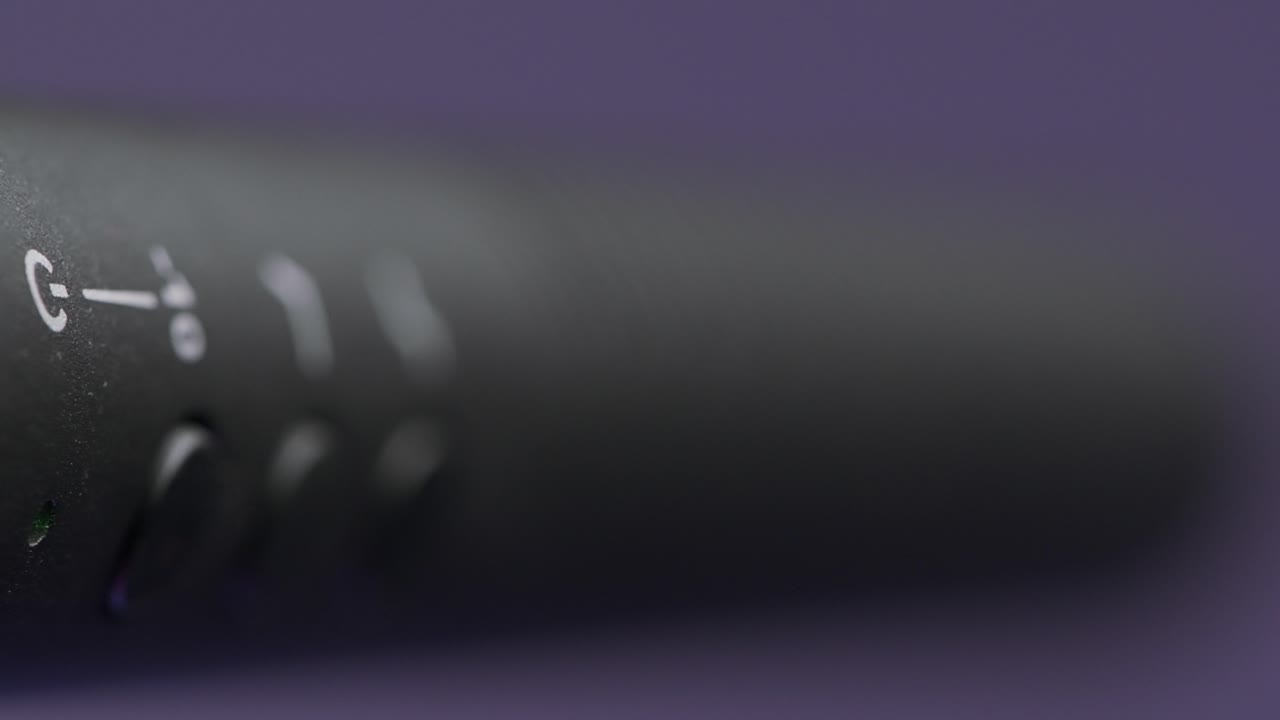 primer plano de un micrófono