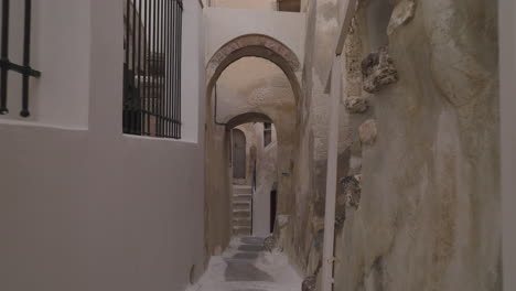 narrow alleyway in a greek town