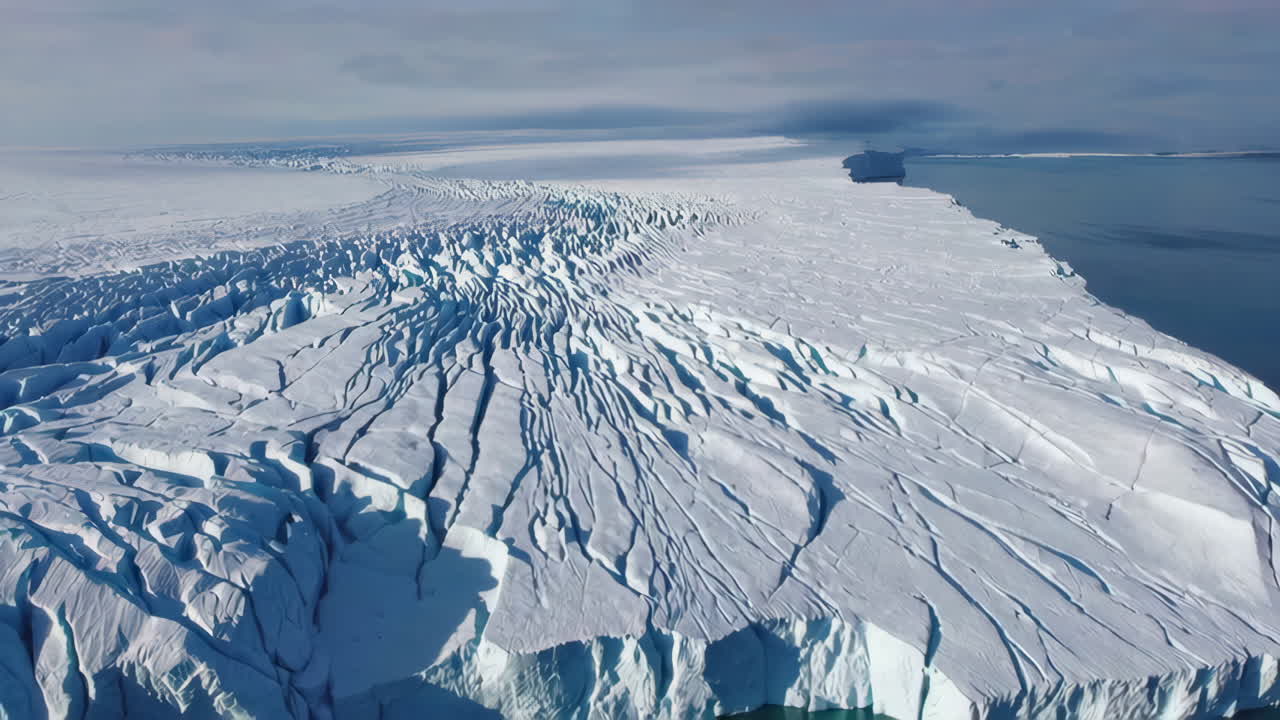 vista aérea de un glaciar