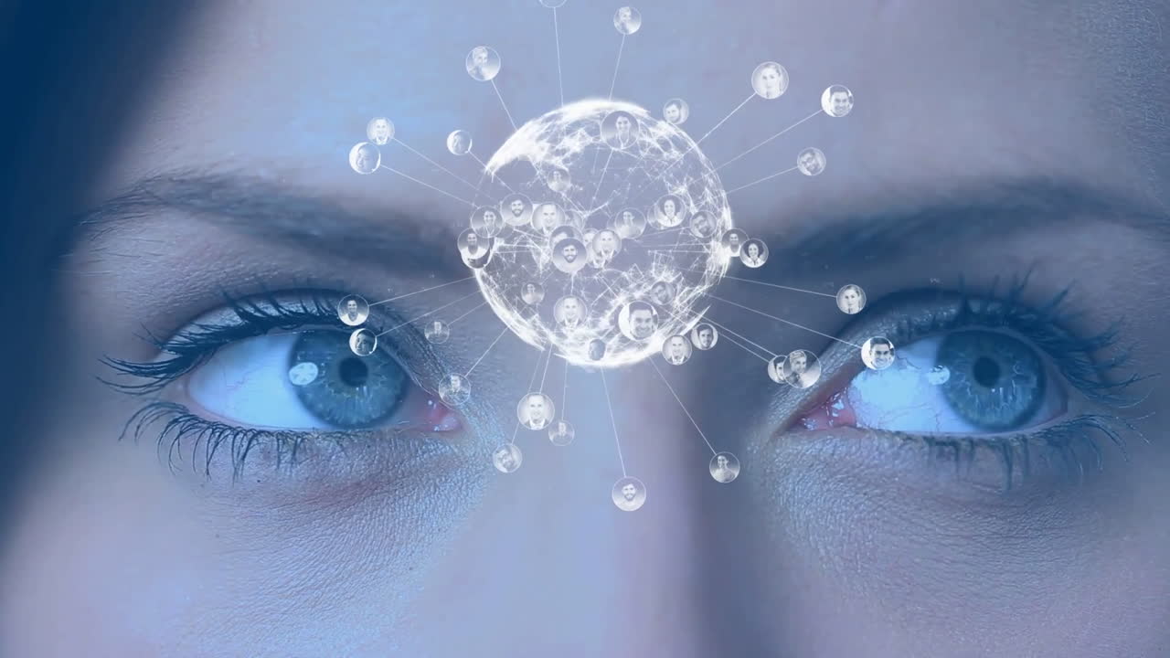 디지털 글로브를 바라보는 매력적인 젊은 여성