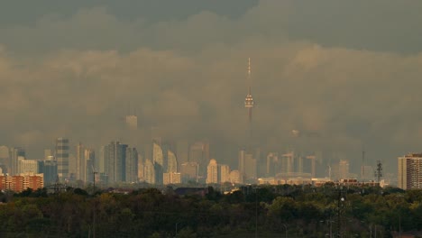 Time-lapse-of-clouds-over-Toronto,-Canada,-wide-shot