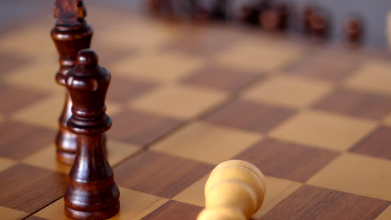 piezas de ajedrez yuriy