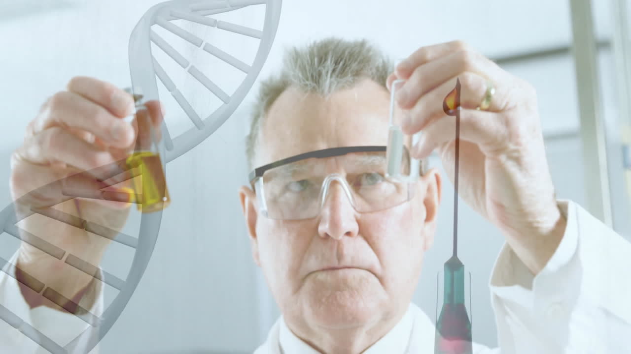 Scienziato che esamina provette con animazione di filamento di DNA e siringa su scena di laboratorio