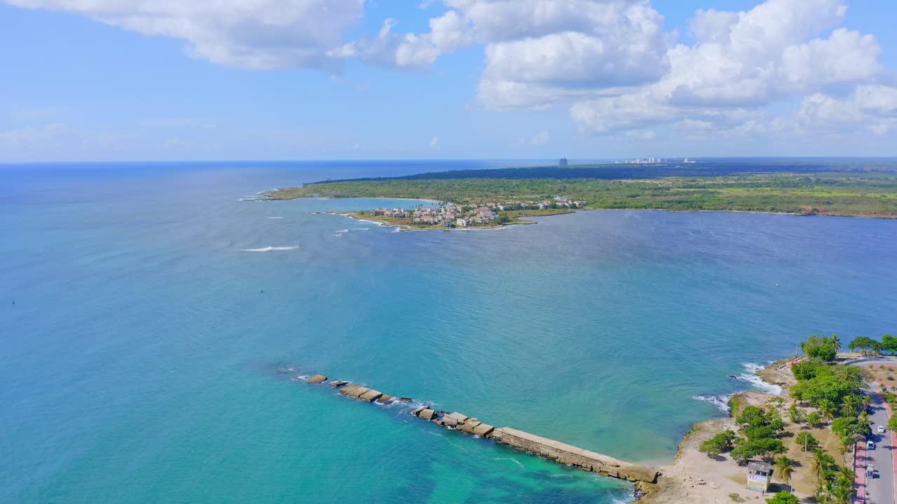 Malecon a San Pedro de Macoris e paesaggio marino, Repubblica Dominicana.