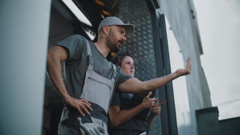 logistics workers discussing plans and operations