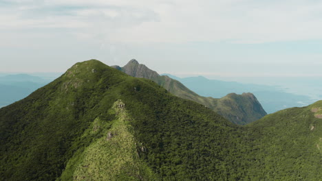 las montañas tropicales más altas de la selva tropical brasileña, pico caratuva y pico paraná, brasil, sudamérica