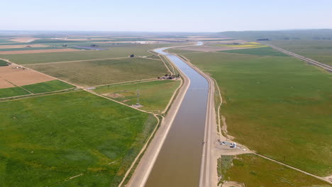 Aerial-View-Of-Aqueduct,-California's-Central-Valley-source-of-irrigation