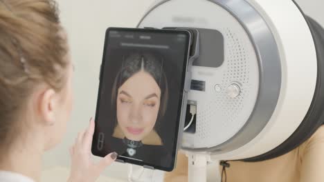 un sistema de imágenes faciales de análisis digital inteligente de la piel para salones de belleza