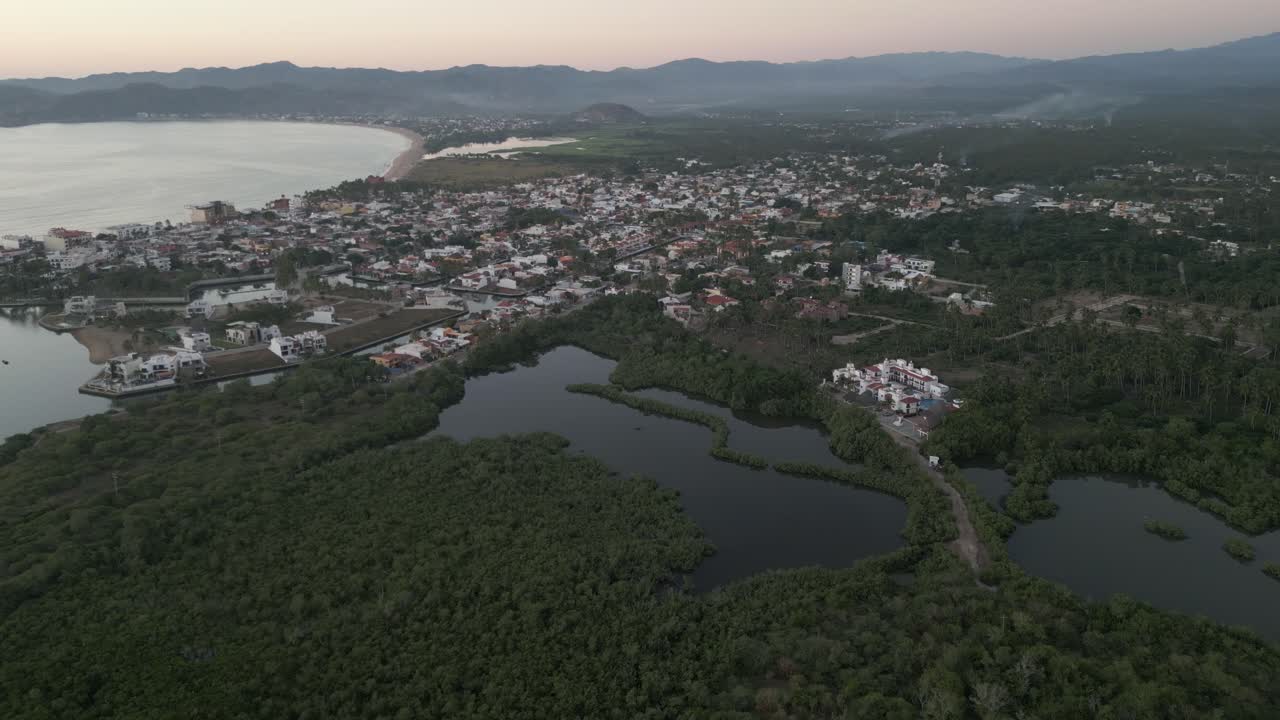barra de navidad estado de jalisco en méxico costa del pacífico ciudad de playa mexicana aérea