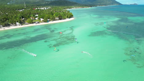 Tropisches-Lagunenparadies-Zum-Kitesurfen-Und-Kitesurfen,-Drohnenansicht-Aus-Der-Luft