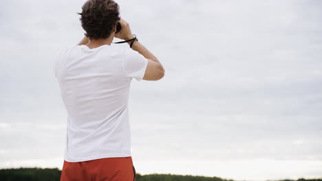 Male-lifeguard-at-the-beach