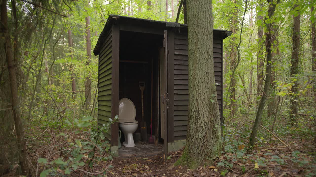 baño al aire libre en el bosque