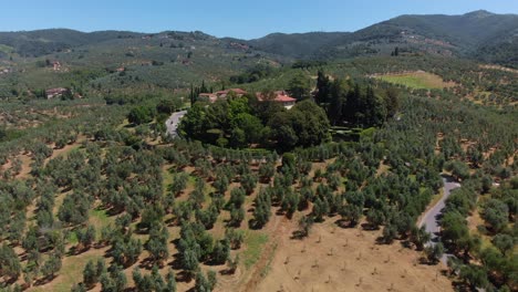 Aerial-over-local-Italian-villa-near-the-birthplace-of-Leonardo-Da-Vinci