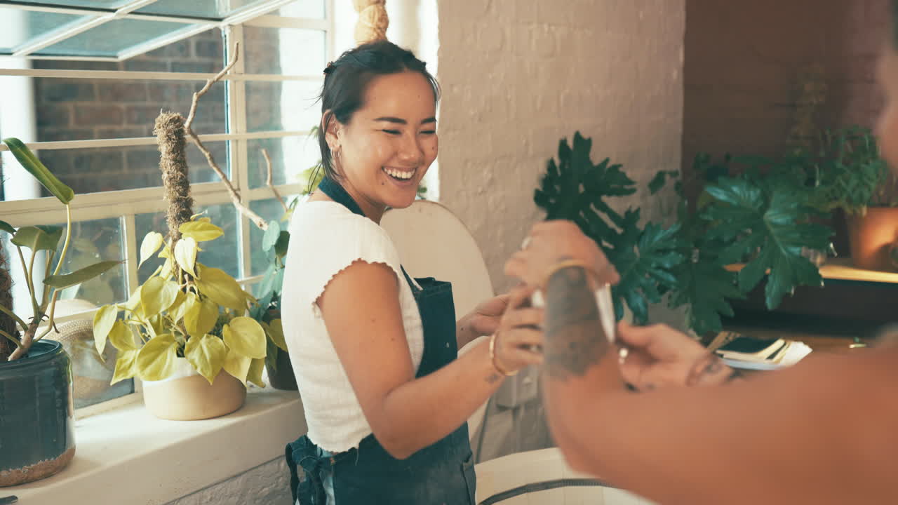 재능이 그들을 어디로 인도하는지 보세요.